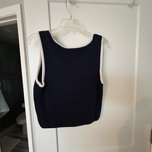 Abercrombie & Fitch Navy Sleeveless V-Neck Button-Front Vest with Cream Trim - Picture 3 of 5